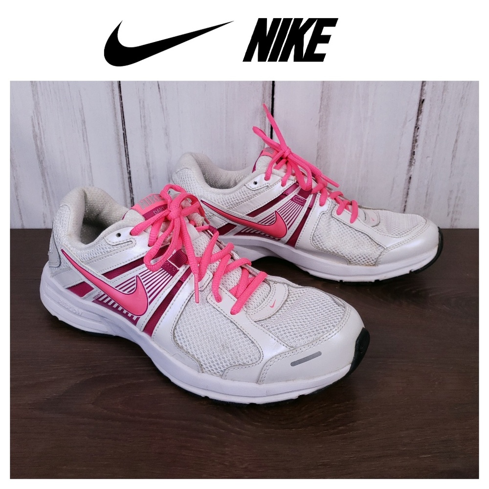 Nike Dart 10 White-Digtial Fusion Pink Sz 10 shoes